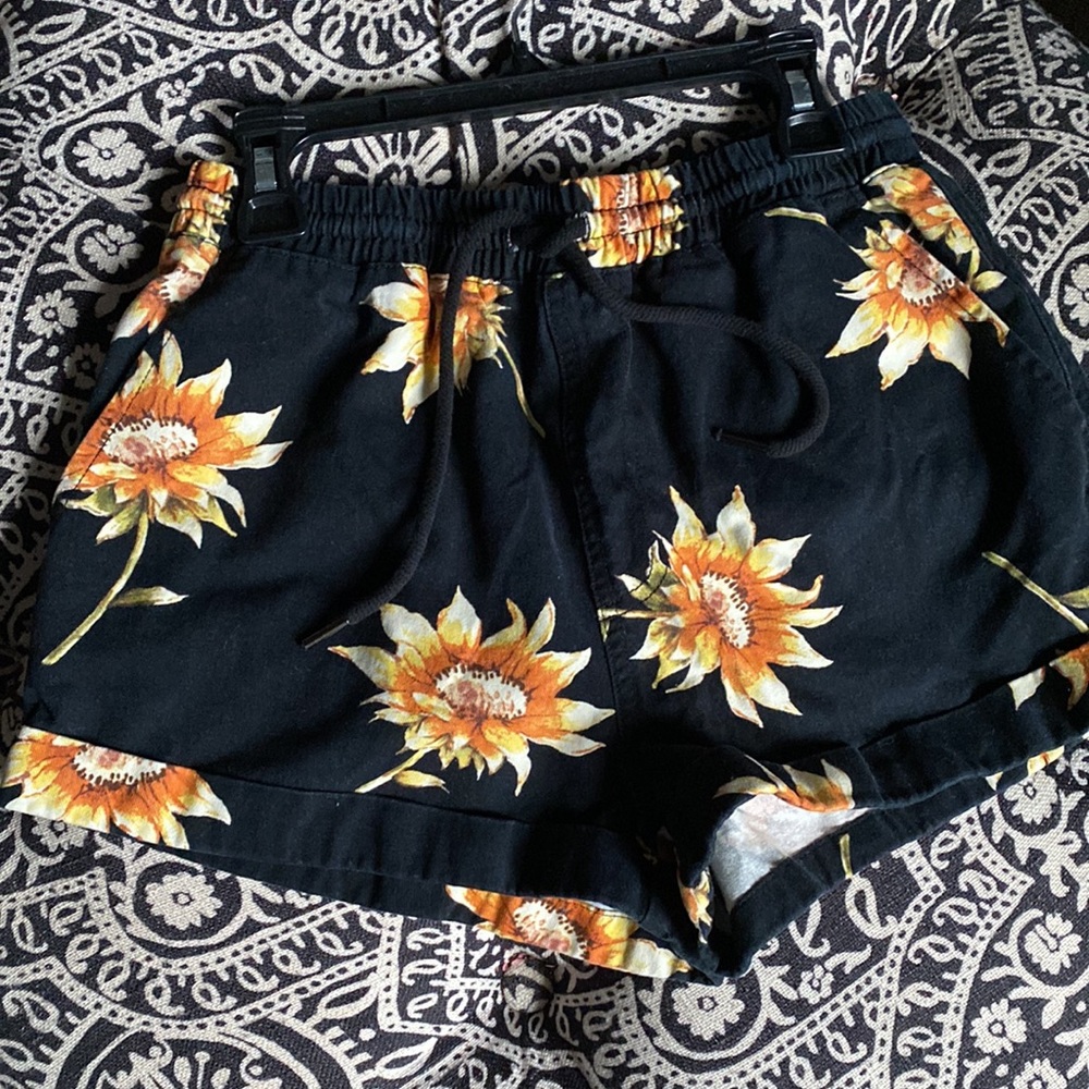 Sunflower Floral Print Rolled Cuff Cotton Shorts With Elasticized Drawstring
